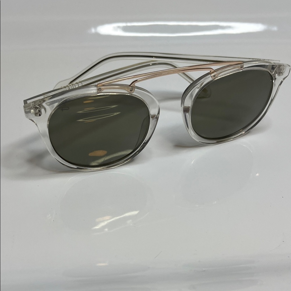 Stylish Clear Frame Sunglasses